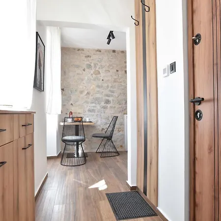 Sambra Old Town Apartment *